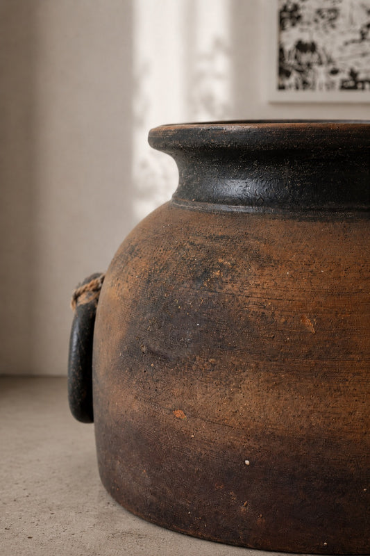 Ashes of Terra - Terracotta Vase